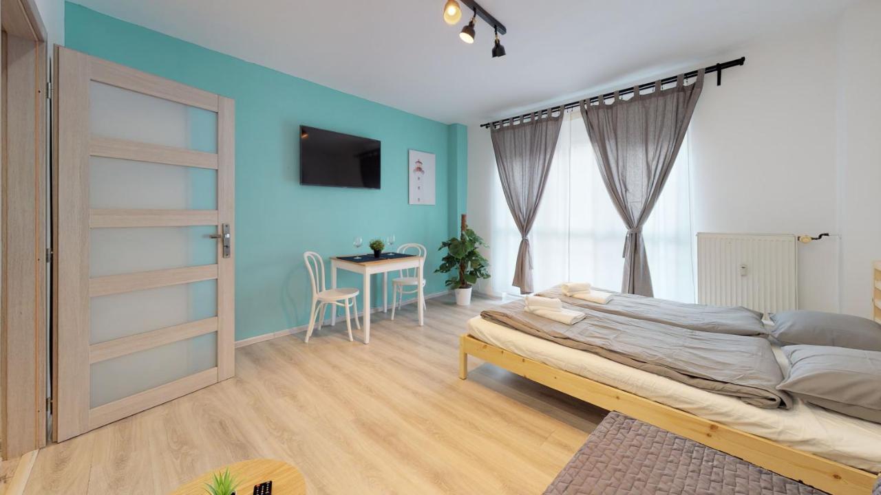 Studio Steps From Nivy & Main Bus Station บราติสลาวา ภายนอก รูปภาพ